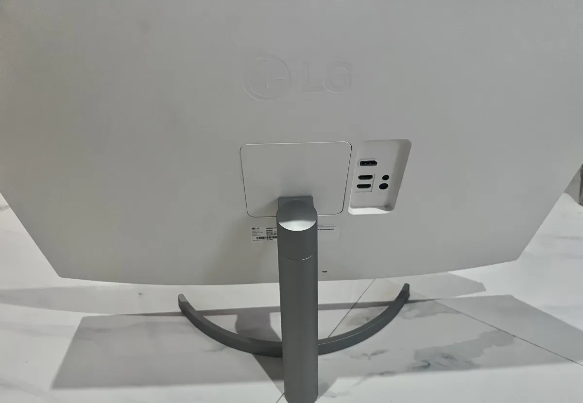 LG 32UN500-W 4K GAMING MONITOR - Image 3