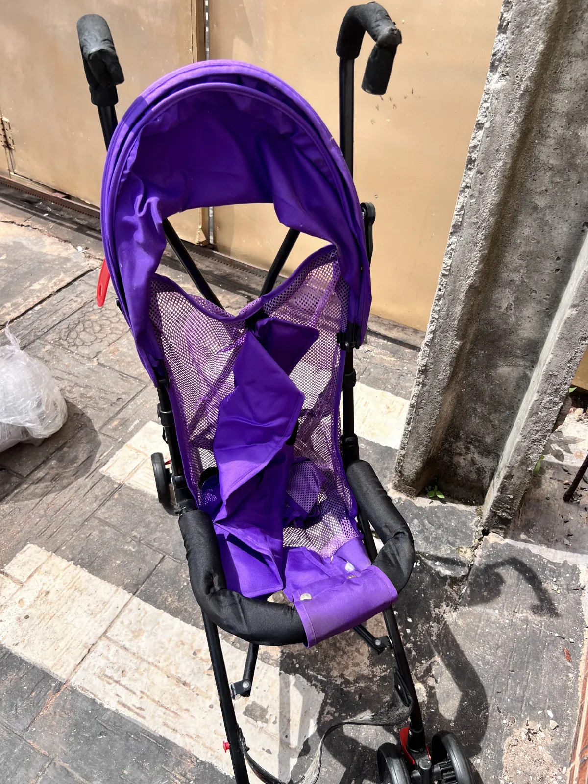 Baby stroller - Image 1