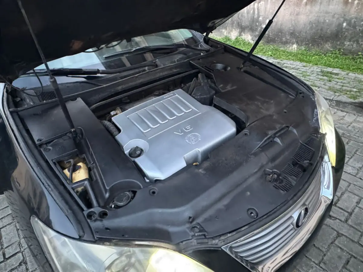 Lexus ES350 - Image 9