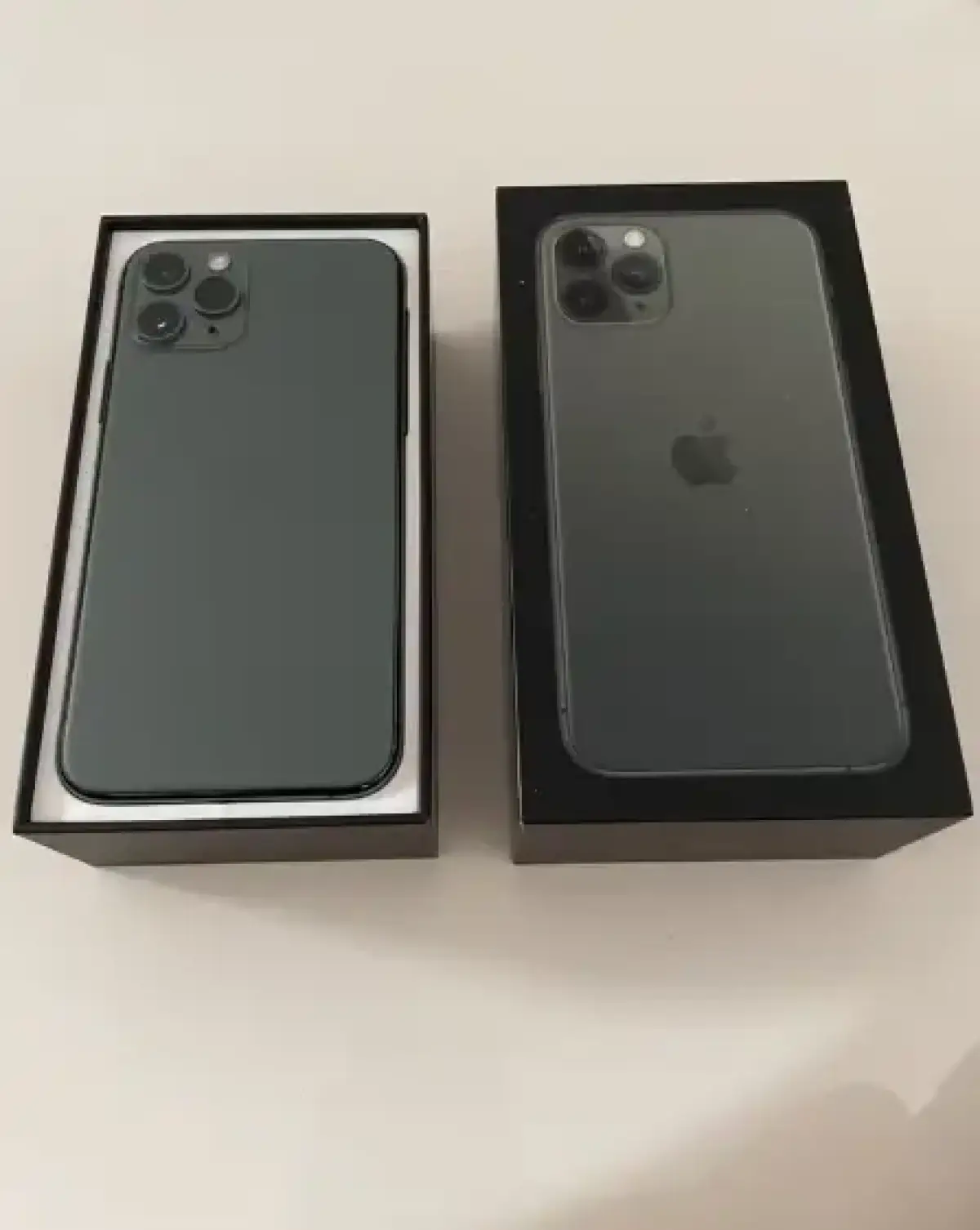 iphone 11 Pro 256 GB battery 94% approx. 1 year old, as good as new - Image 1