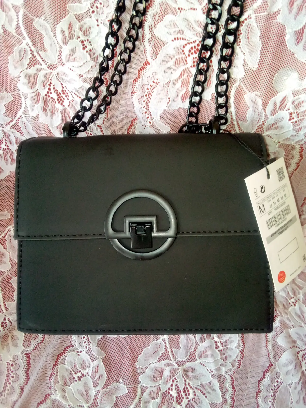 Hand bags / Females Foot wears - Image 1