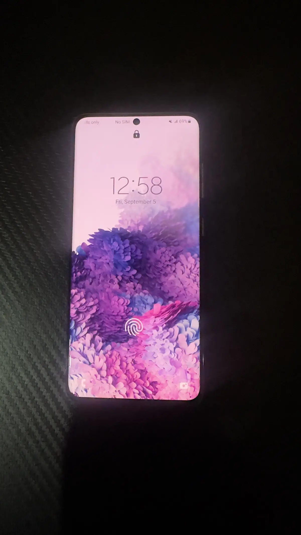 Samsung Galaxy S20 5G - Image 1