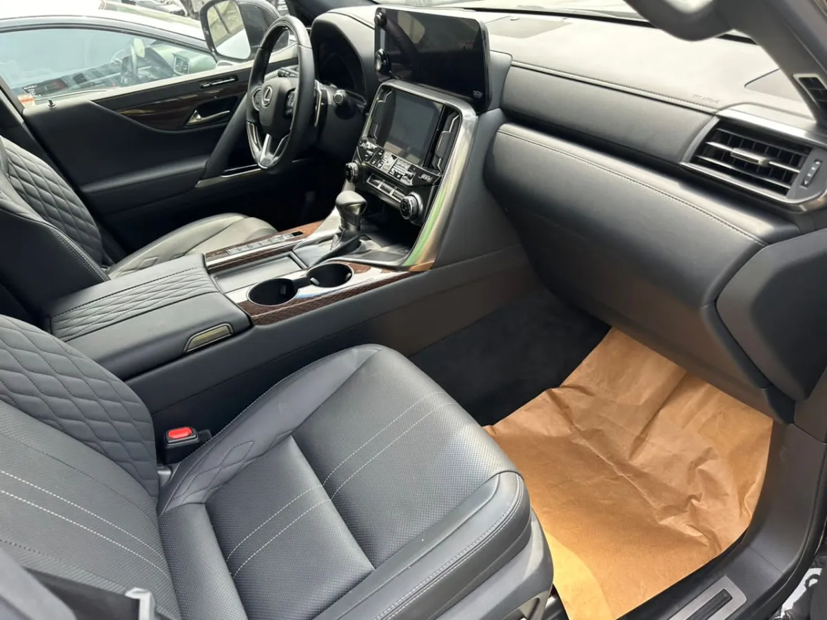 2023 Model Lexus Lx600 Toks Full Option - Image 4