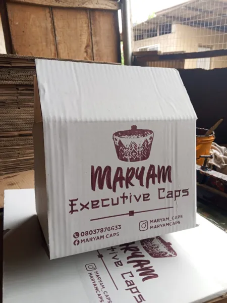 Corrugated carton boxes