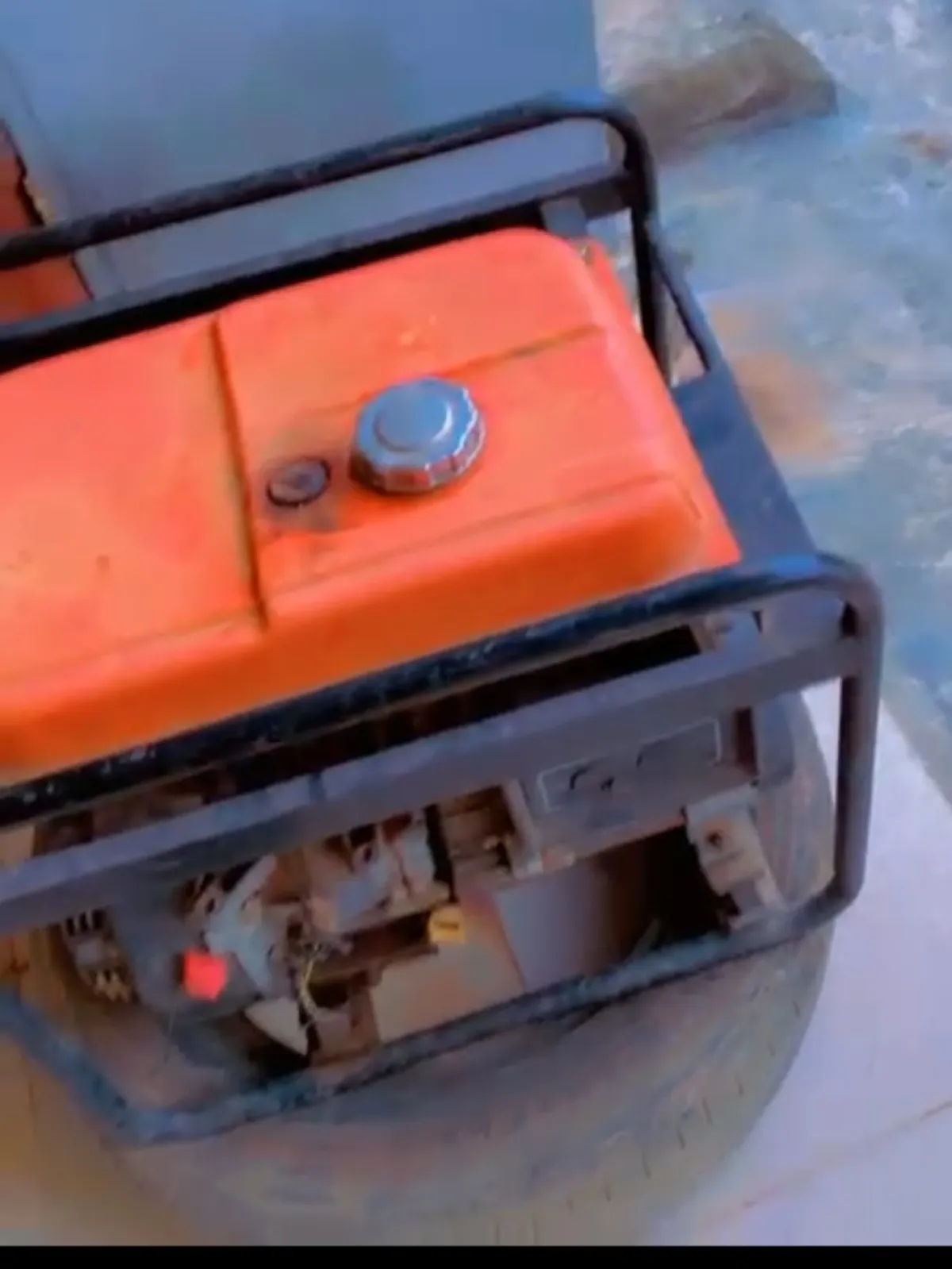 Neatly used generator for sale - Image 1