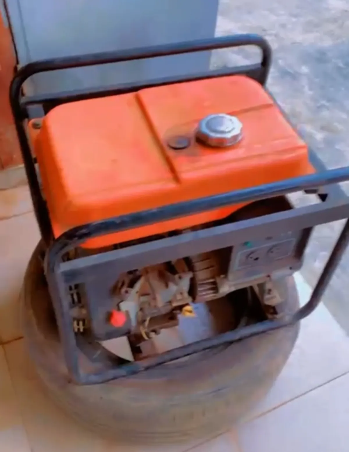 Neatly used generator for sale - Image 2