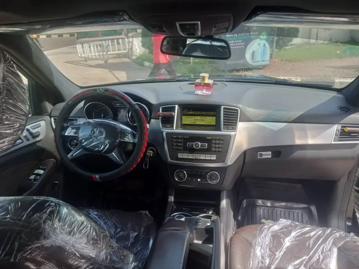 ML 350 Mercedes Benz 4Matic 2013 - Image 2