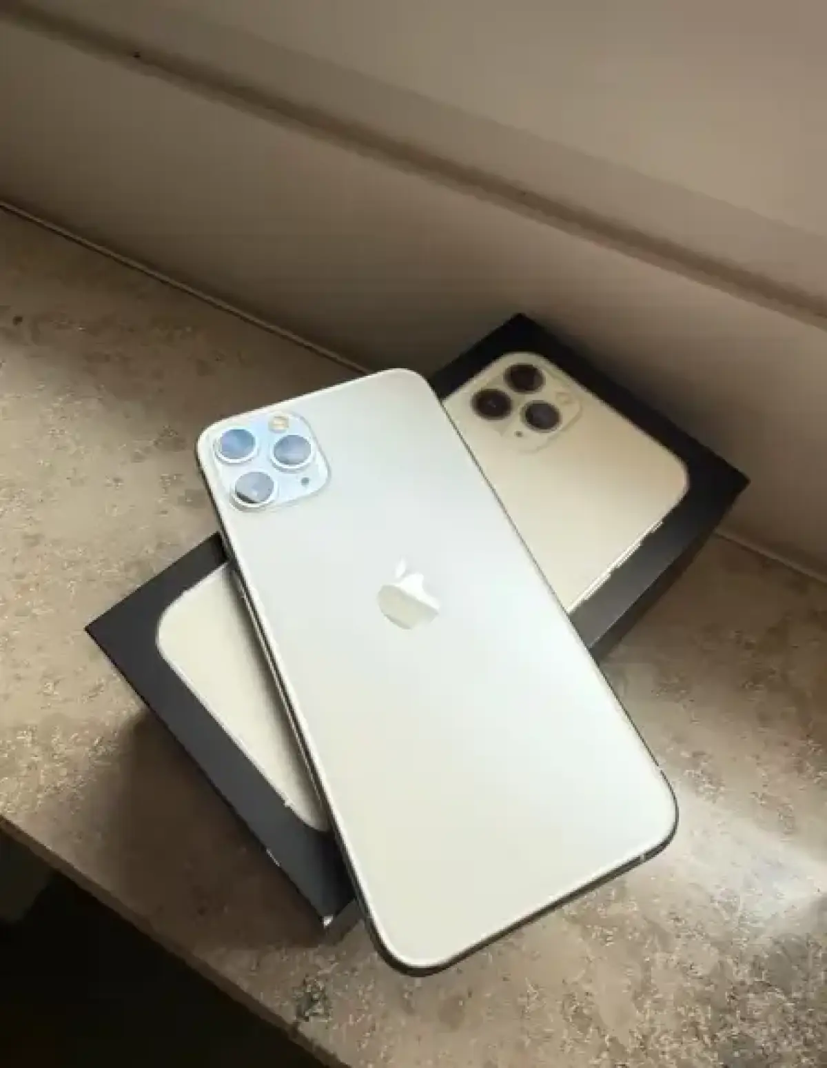 iPhone 11 Pro 64 GB - Image 1