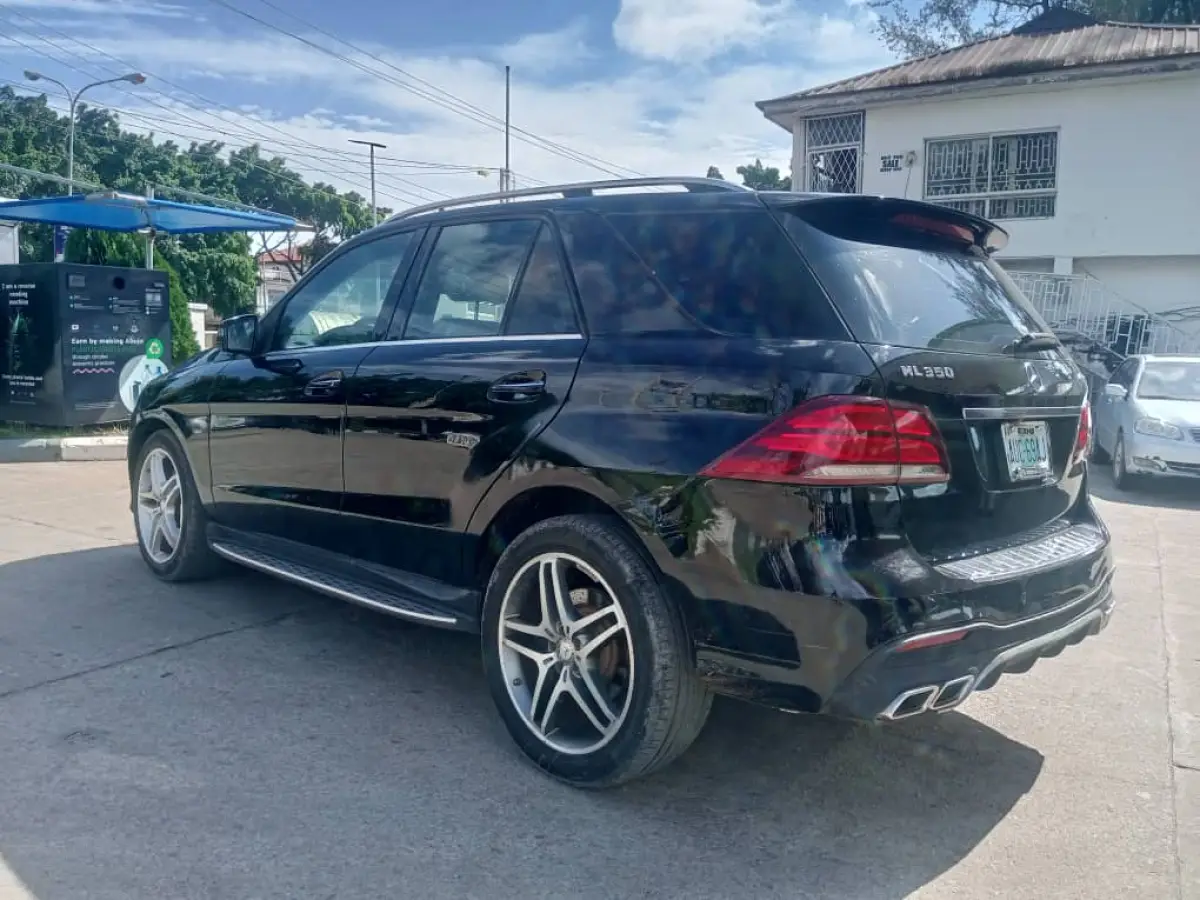 ML 350 Mercedes Benz 4Matic 2013 - Image 10