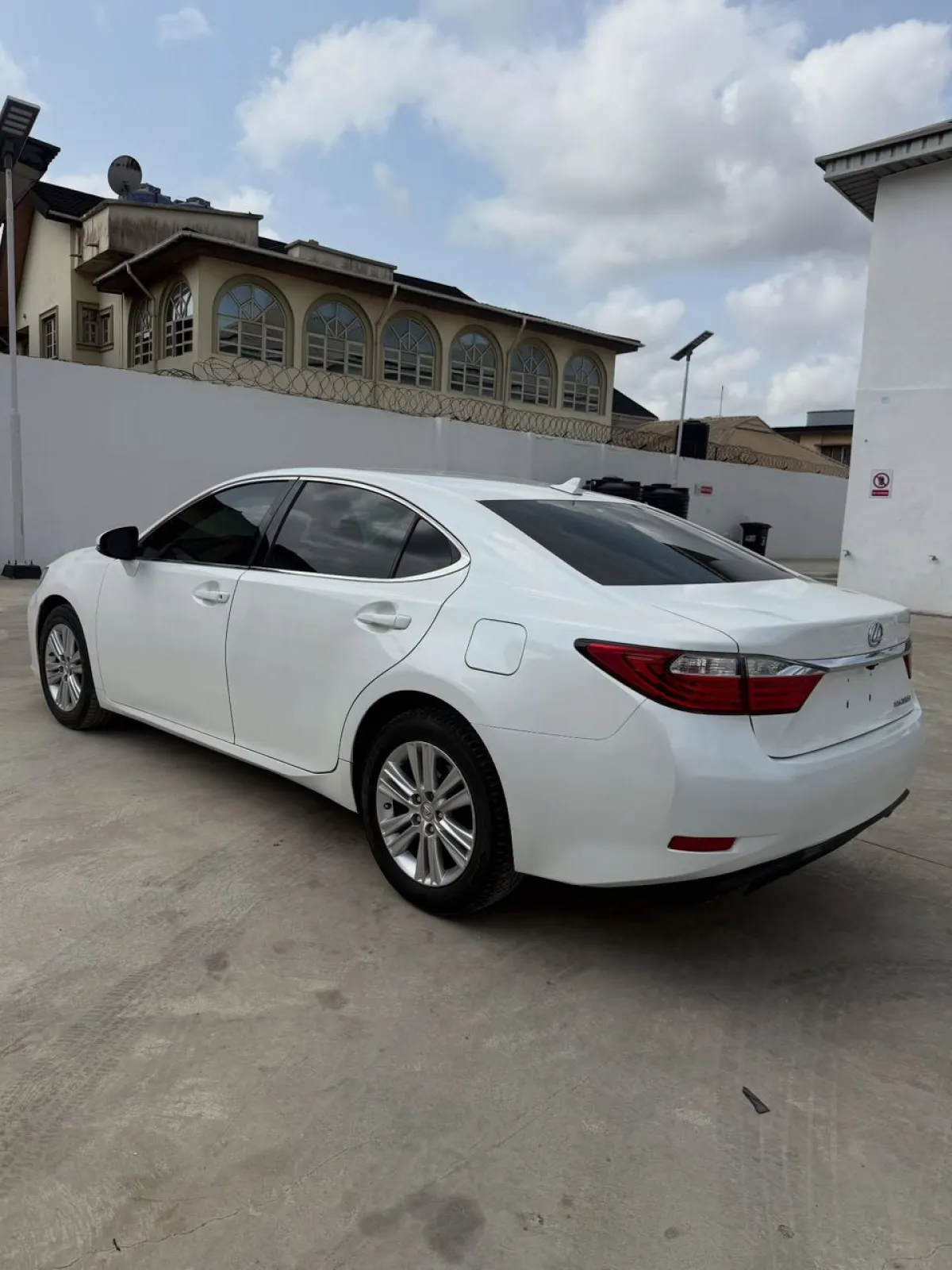 Foreign Used Lexus ES350 2013 Full Option - Image 7