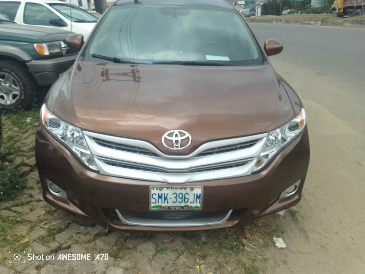 Car dealer - Image 1