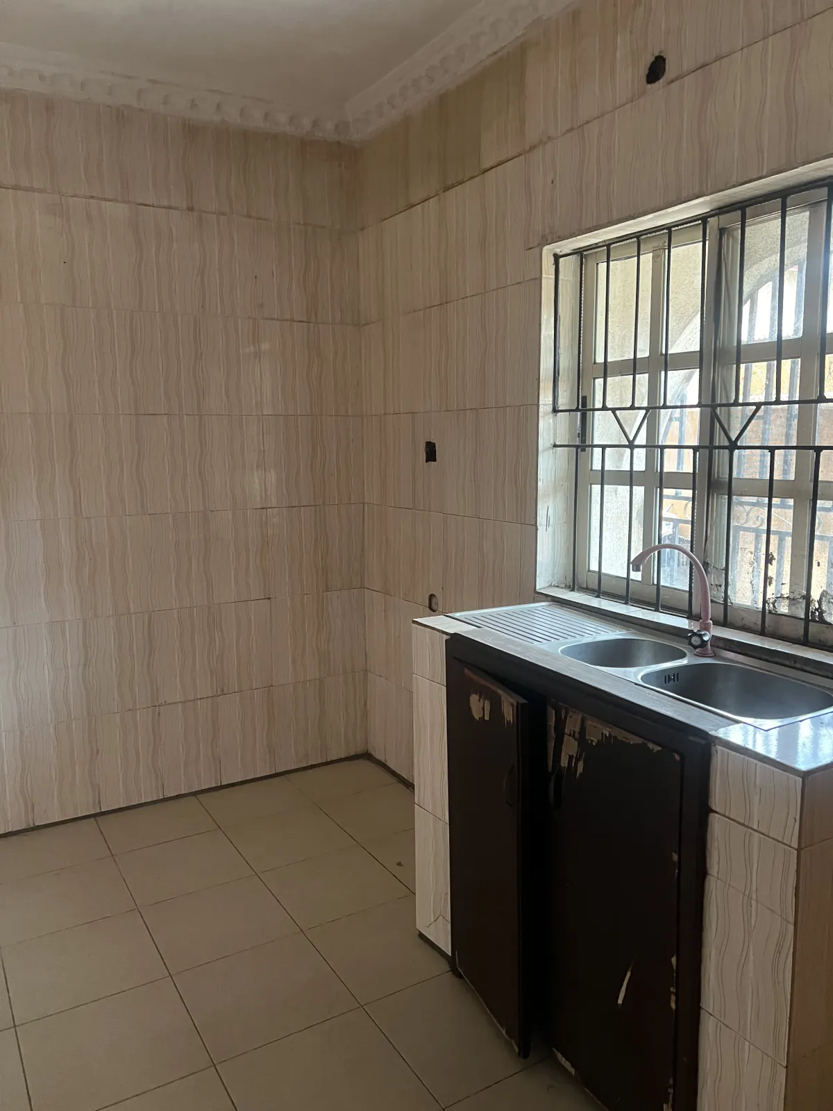 Neat 2 bedroom flat for rent at Shasha Akowonjo with modern facilities - Image 2