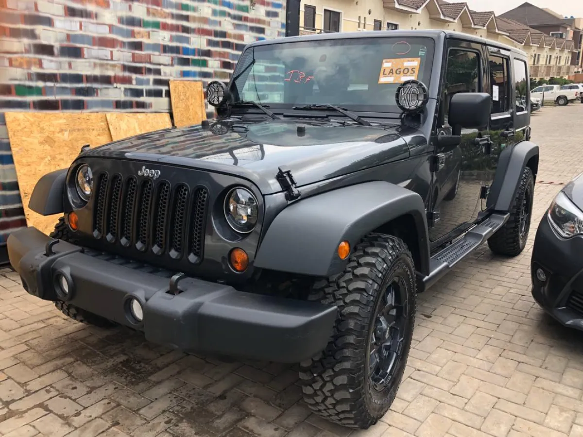 Clean Tokunbo 2010 Wrangler Jeep - Image 4