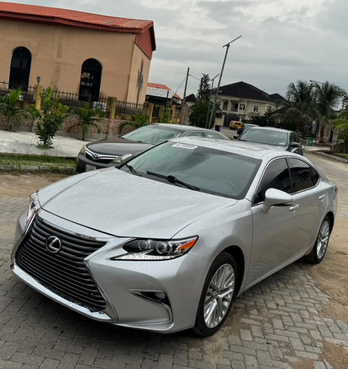Foreign Used Lexus ES350 2014 Full Option - Image 2