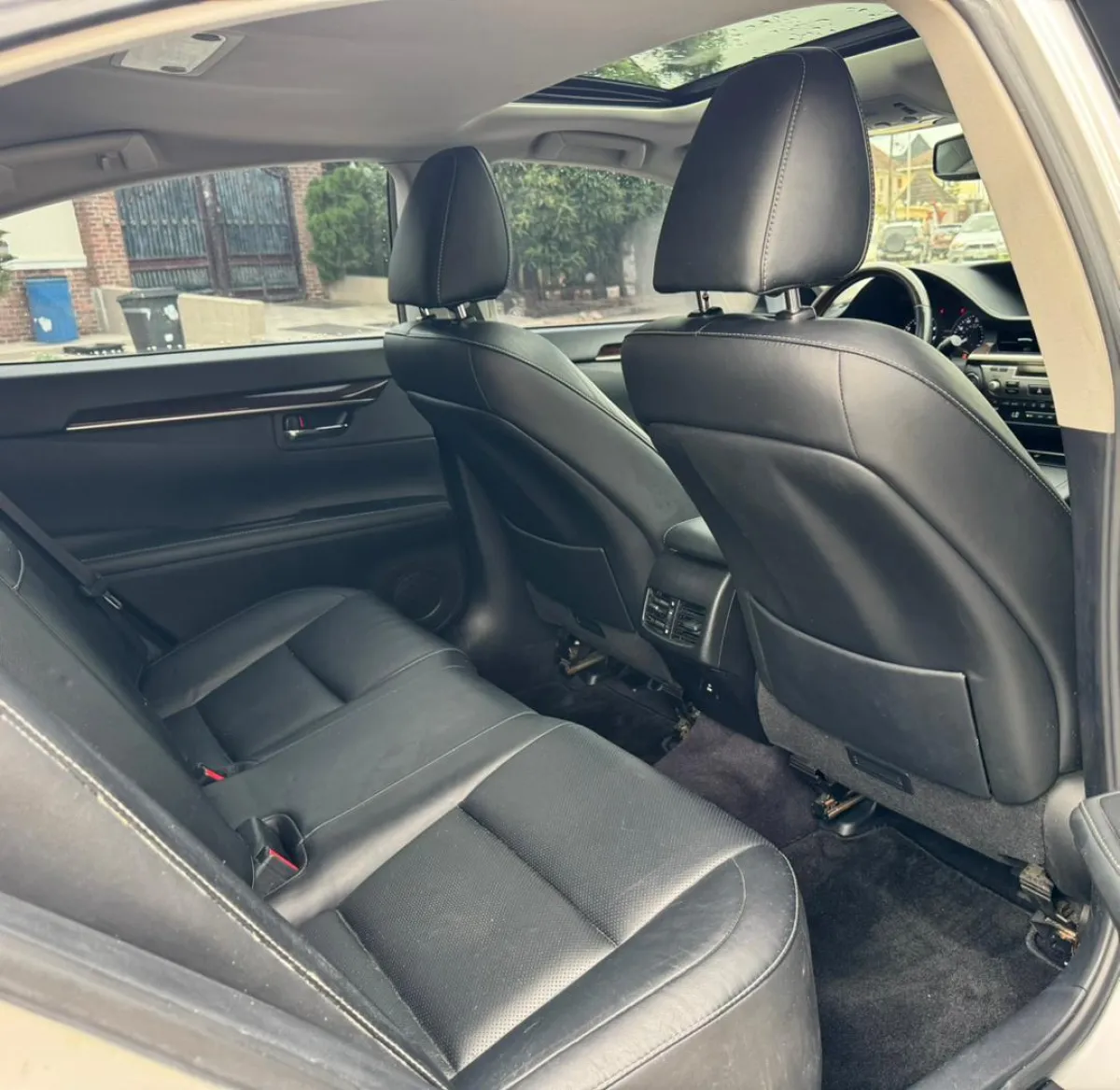 Foreign Used Lexus ES350 2014 Full Option - Image 5