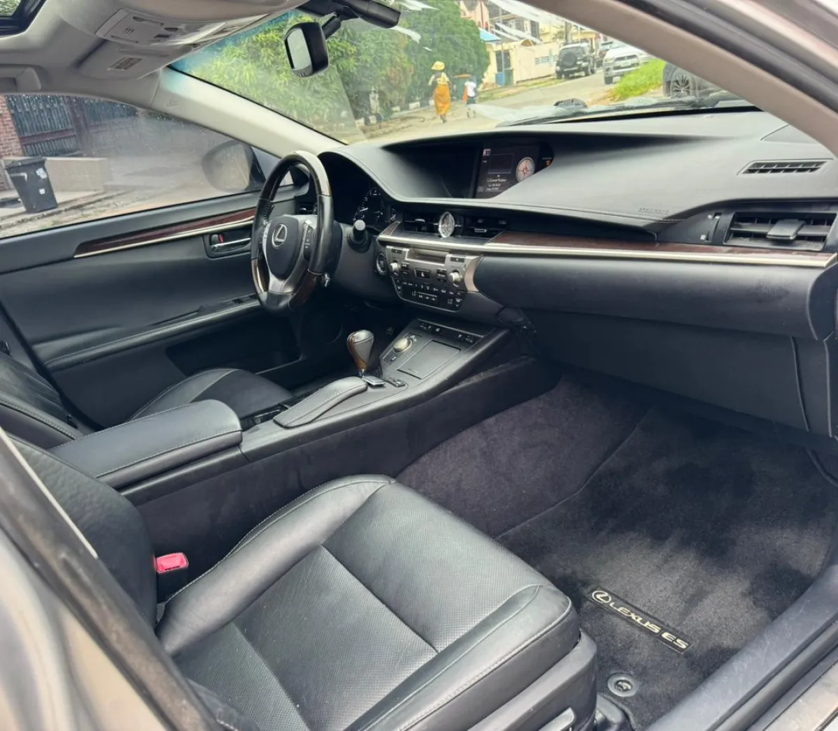 Foreign Used Lexus ES350 2014 Full Option - Image 7