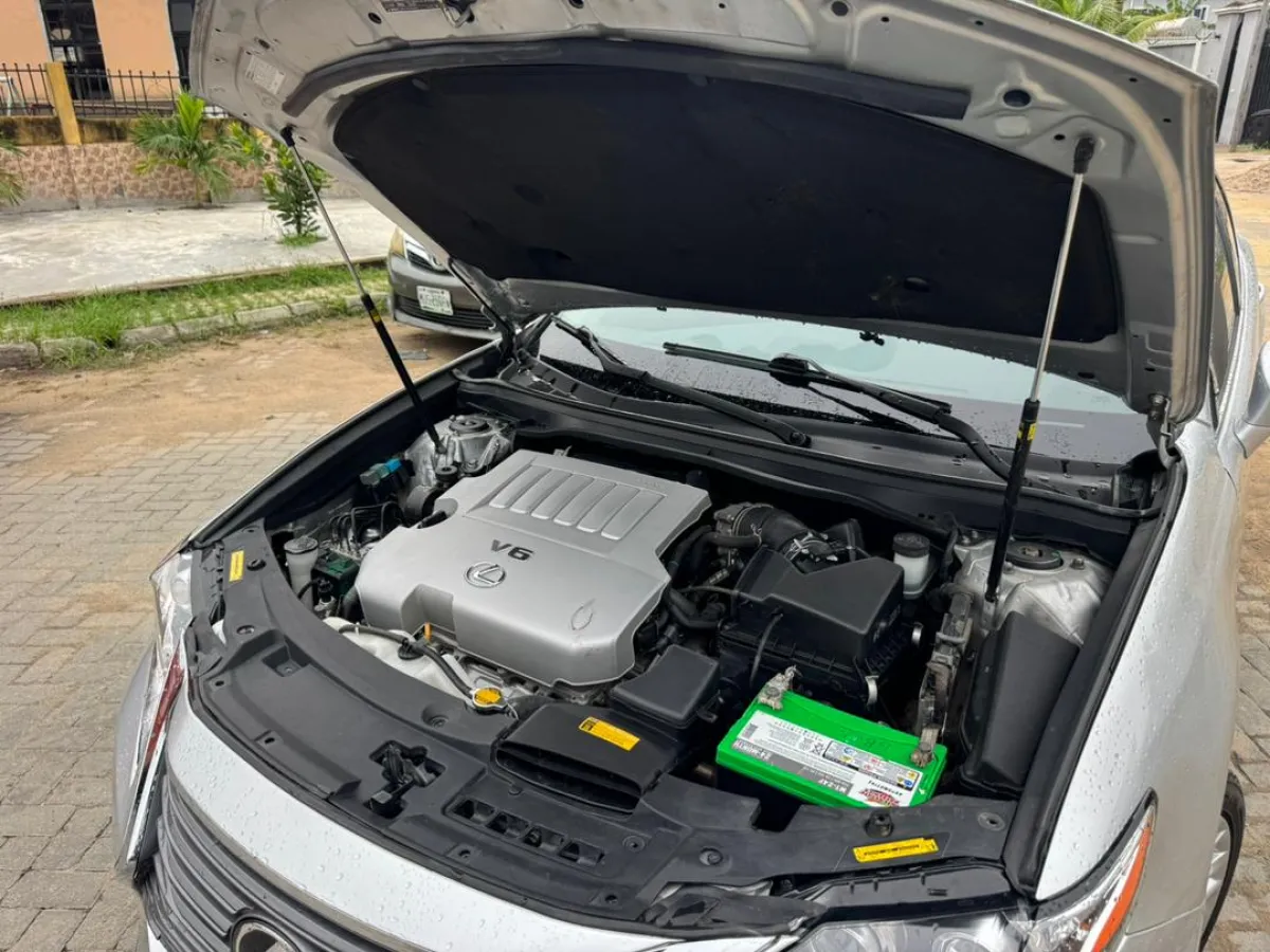Foreign Used Lexus ES350 2014 Full Option - Image 10