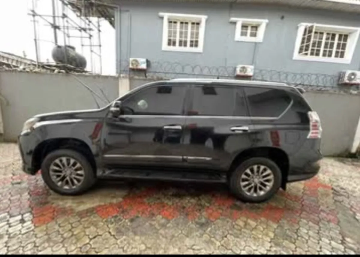 2016 Lexus GX 460 Registered Clean Lagos - Image 3