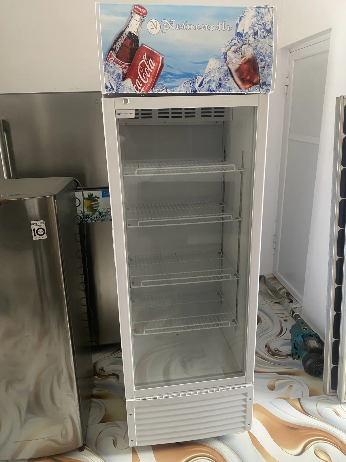 Newcastle SHOWCASE refrigerator - Image 3