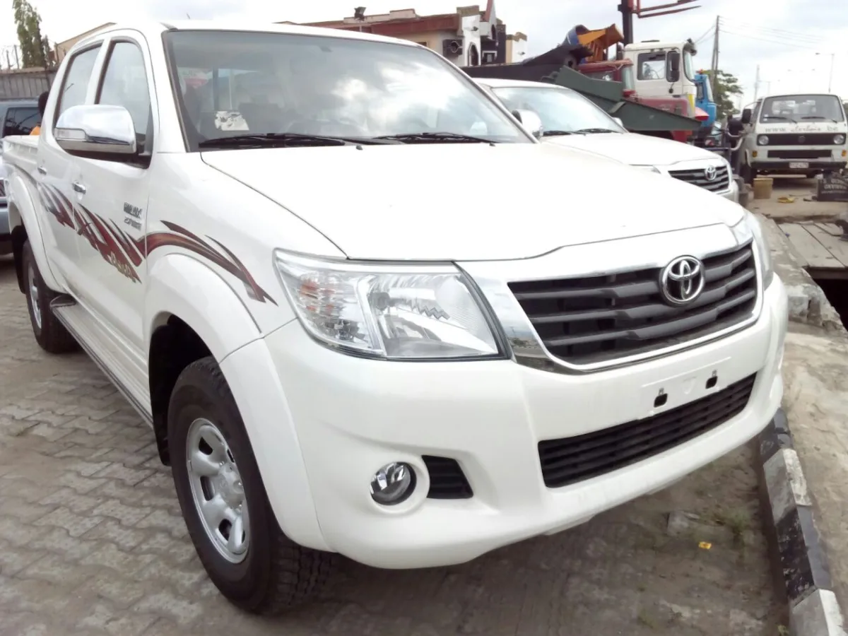 2014 4x4 Toyota Hilux (dubi Edition) - Image 7