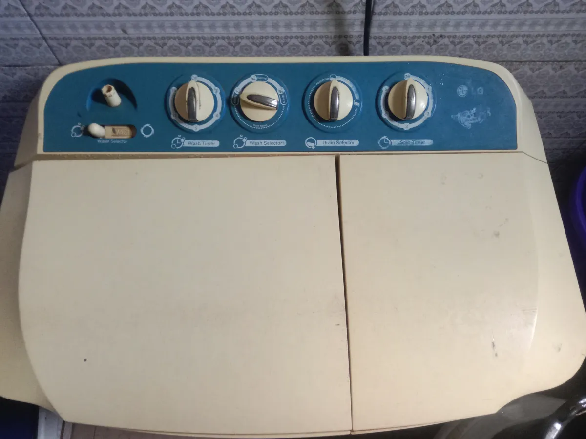 LG 6kg Twin Tub Washing Machine (Roller Jet Pulsator) - Image 1