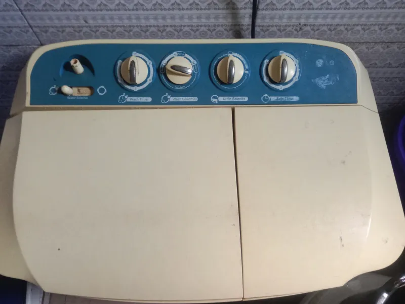 LG 6kg Twin Tub Washing Machine (Roller Jet Pulsator)