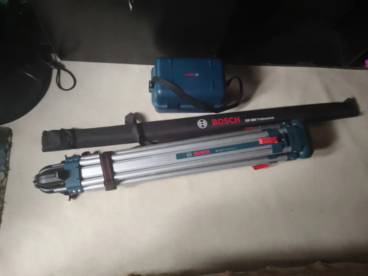 32D Bosch leveling instrument - Image 3