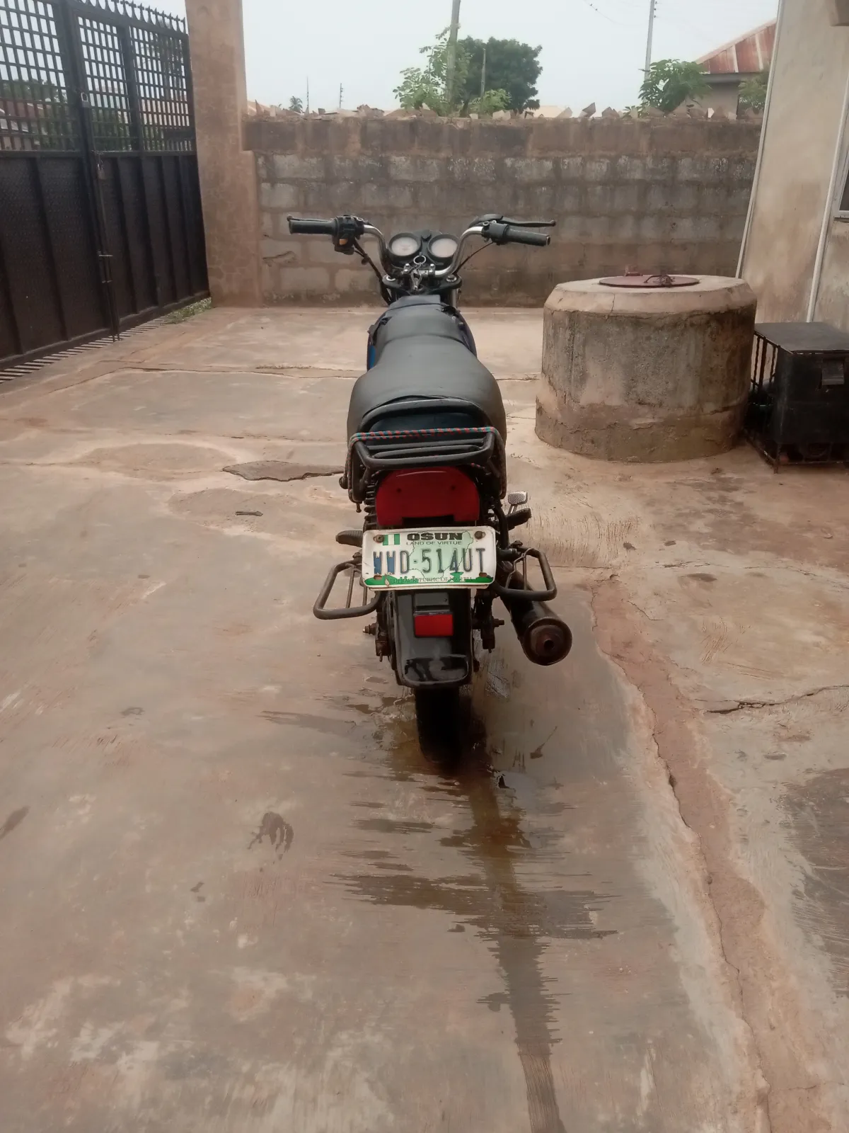 TVS motorcycle - Image 4