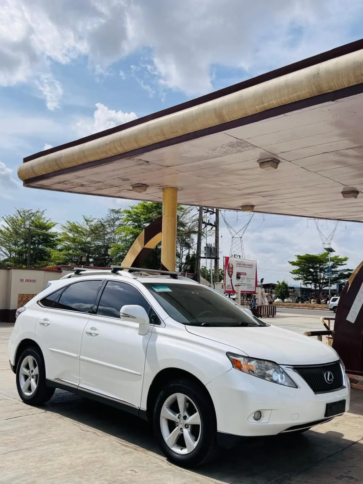 Foreign Used 2010 Lexus RX350 Full Option - Image 2