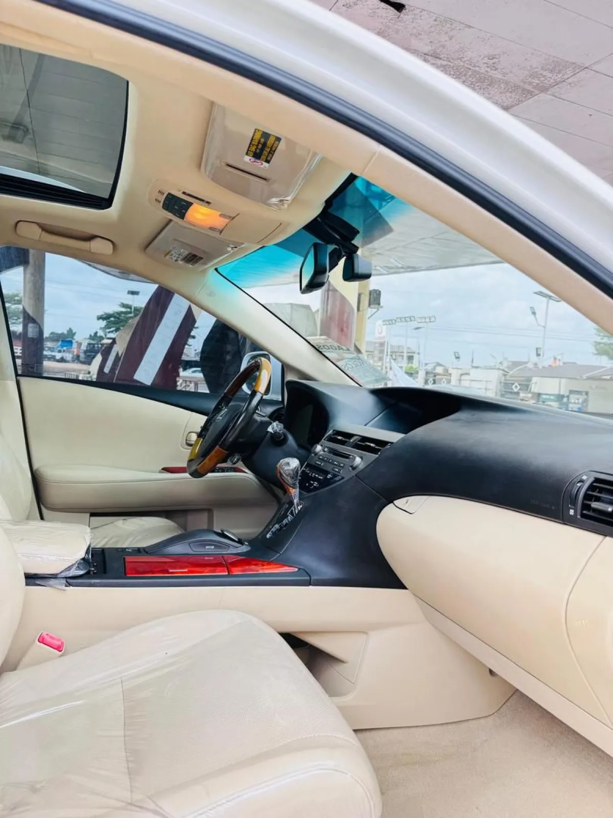 Foreign Used 2010 Lexus RX350 Full Option - Image 6