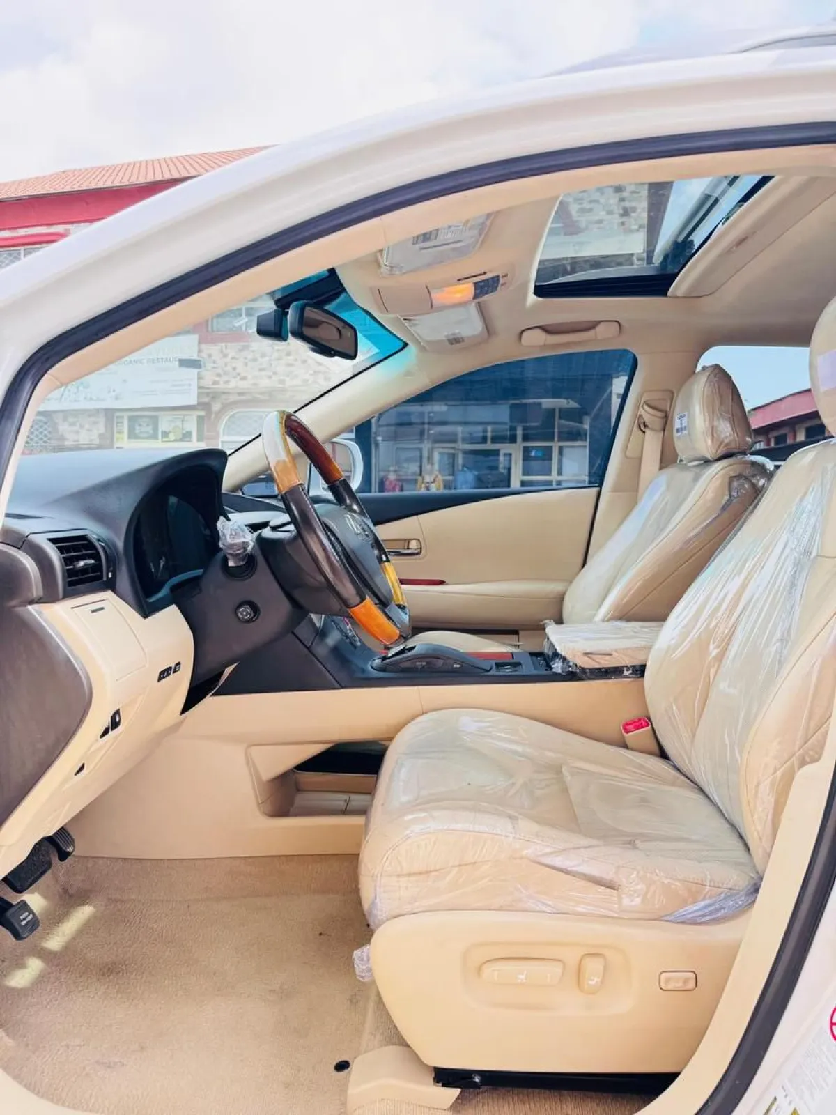 Foreign Used 2010 Lexus RX350 Full Option - Image 7