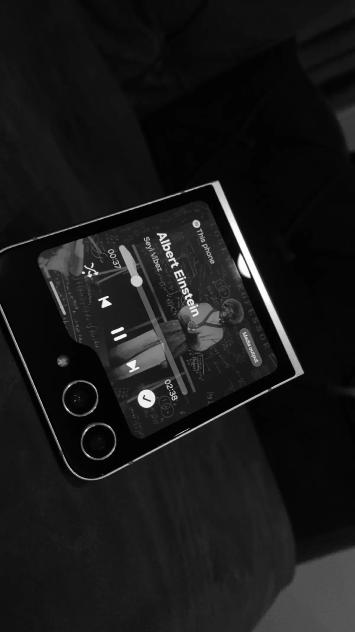 Samsung galaxy z flip 5 limited edition - Image 1