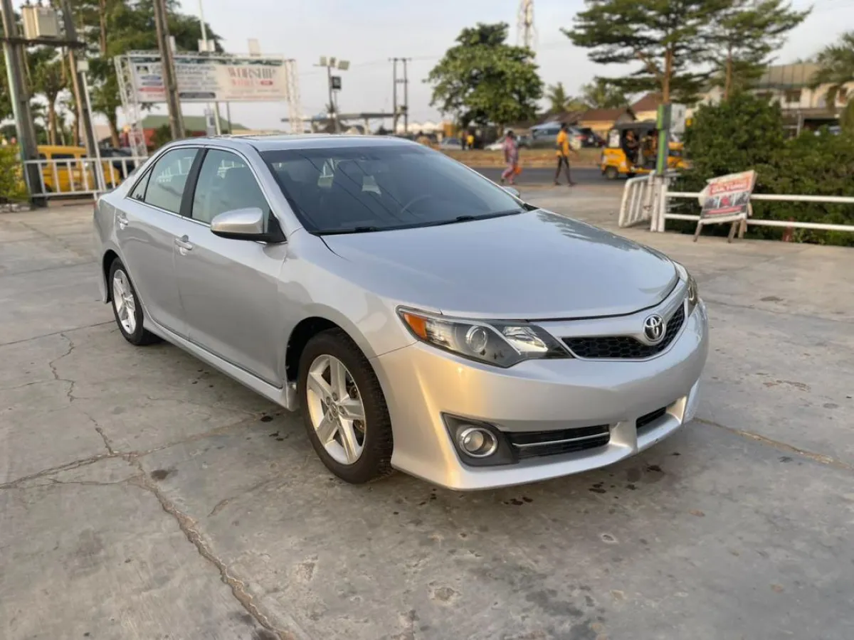 Foreign Used Keyless Toyota Camry Sport 2013 On Belt - Image 2