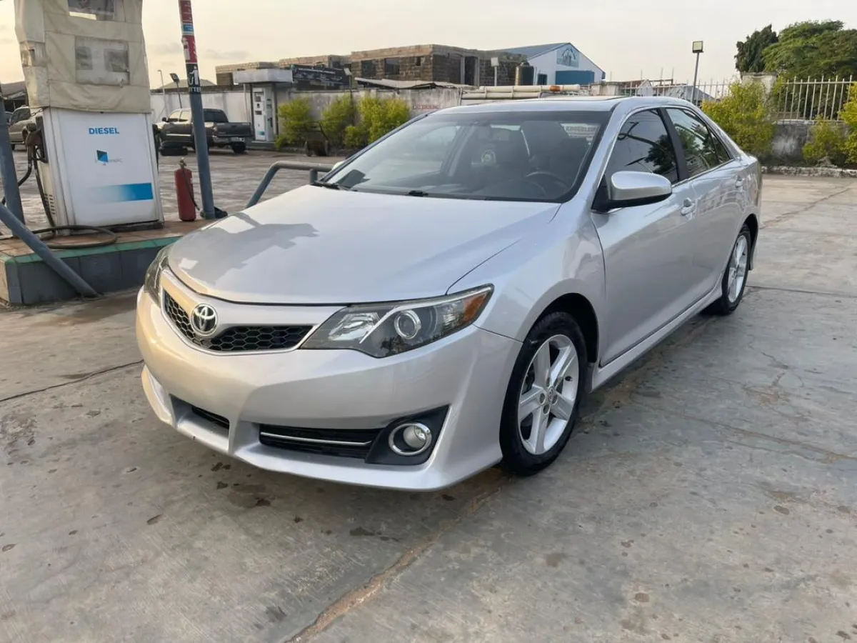 Foreign Used Keyless Toyota Camry Sport 2013 On Belt - Image 3