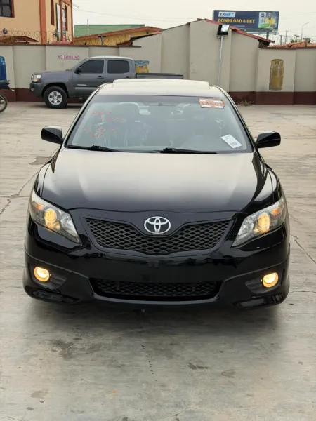 Foreign Used Toyota Camry 2011 Sport - This car have a rare special featur