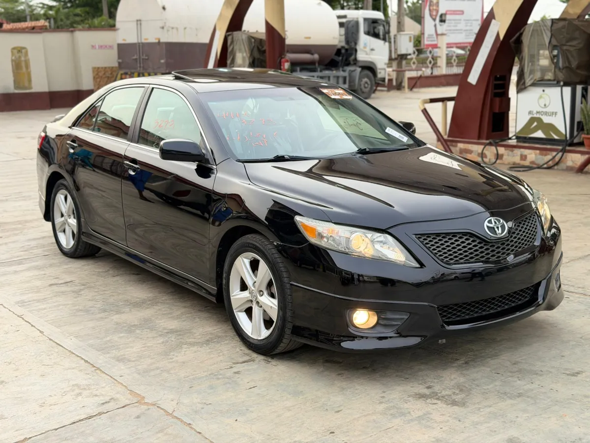 Foreign Used Toyota Camry 2011 Sport - This car have a rare special featur - Image 2