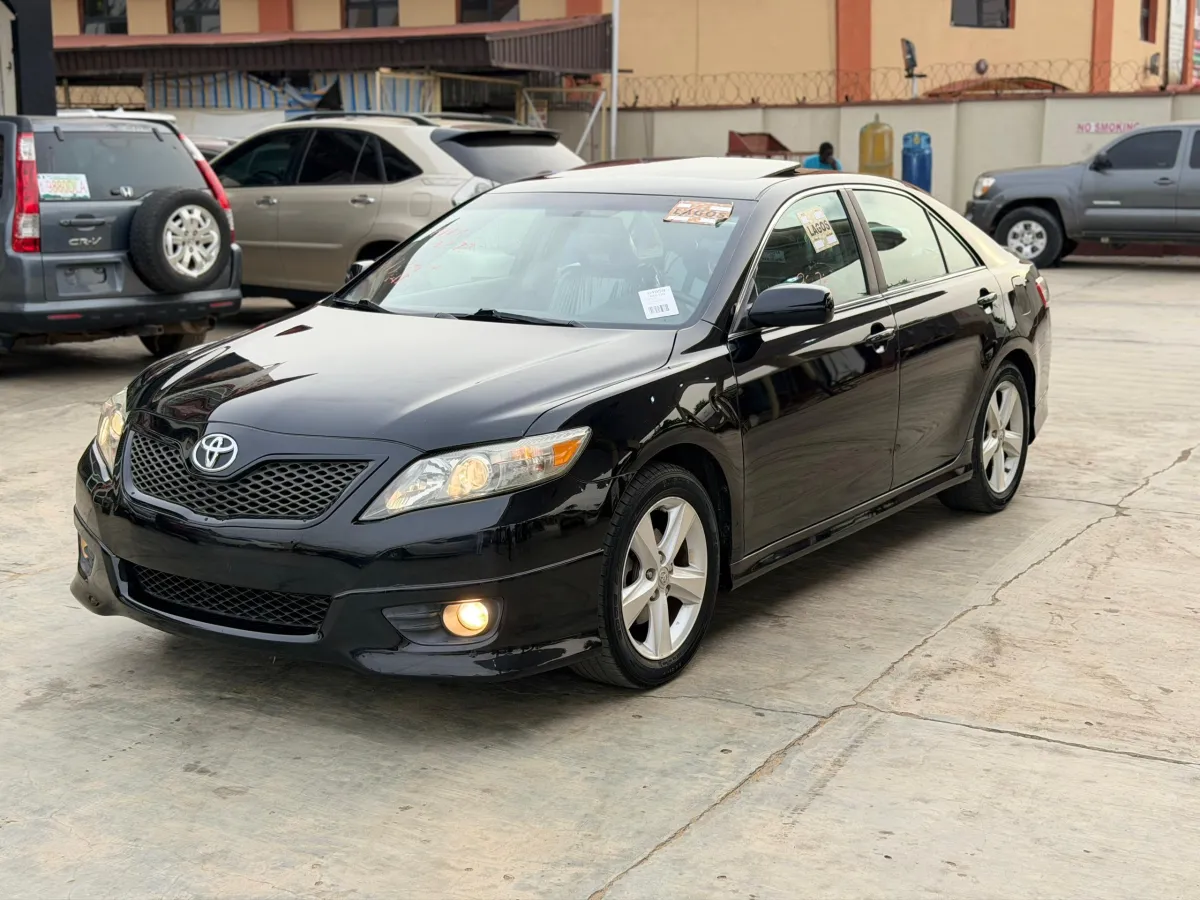 Foreign Used Toyota Camry 2011 Sport - This car have a rare special featur - Image 3