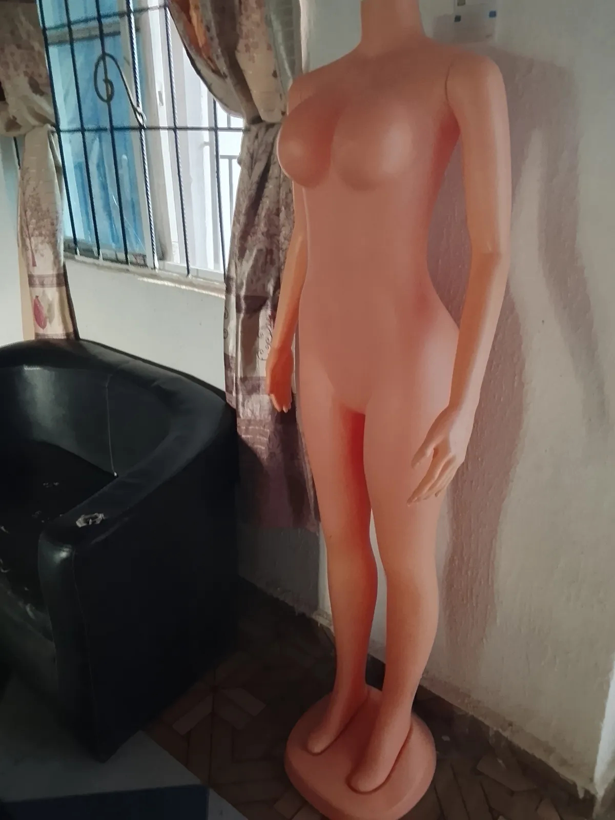 Headless Mannequin - Image 2