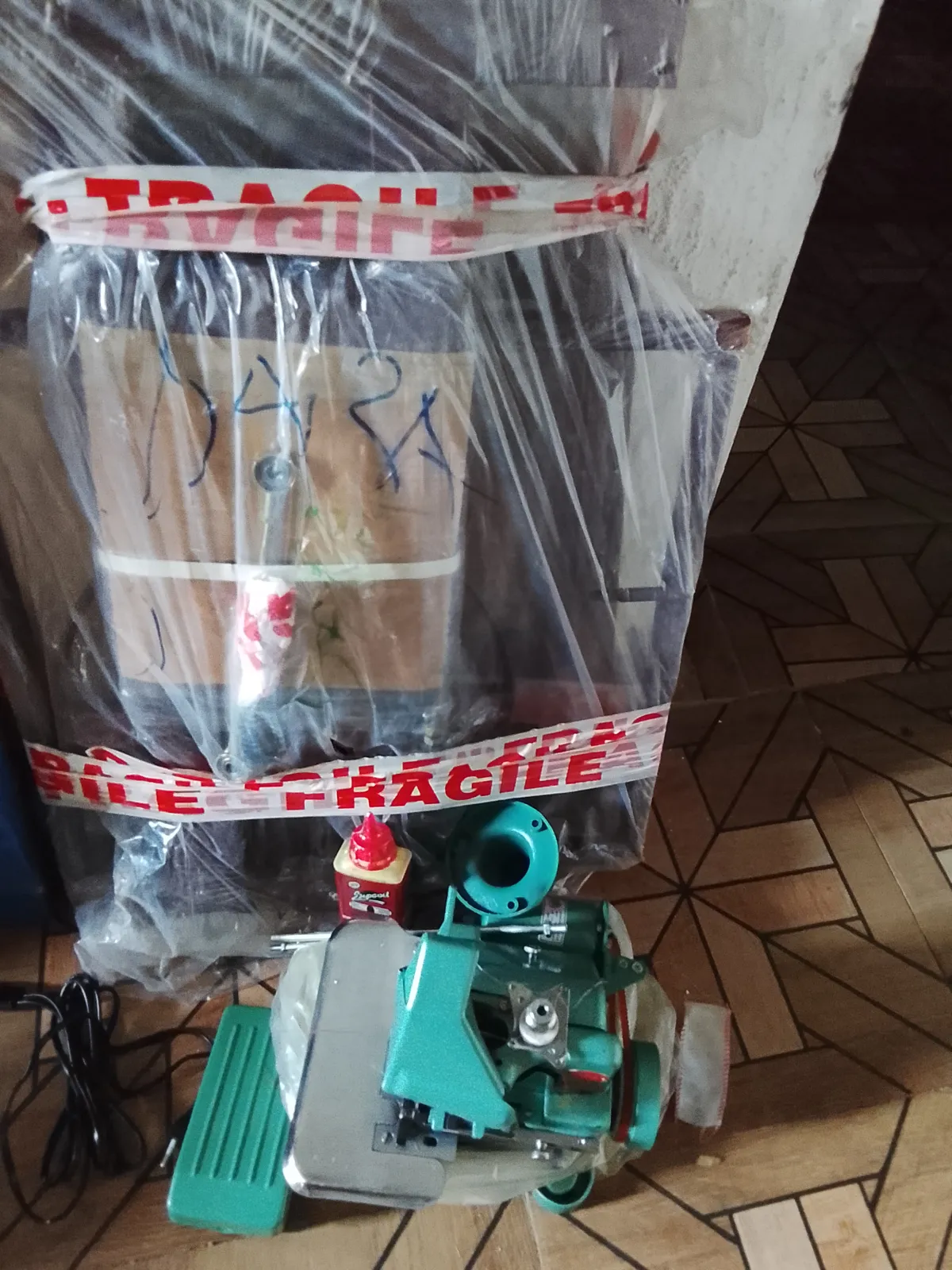 Two Lion Weaving Machine with leg - Image 4