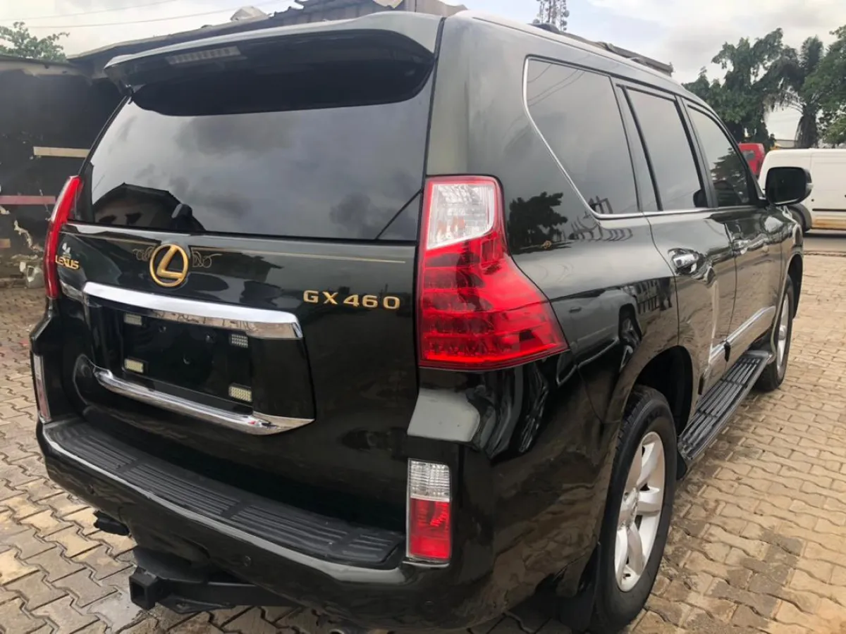 LEXUS GX460 2010 FULL OPTION - Image 1