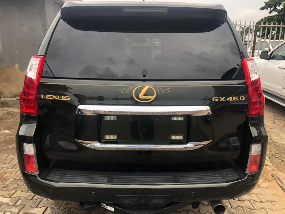 LEXUS GX460 2010 FULL OPTION - Image 2