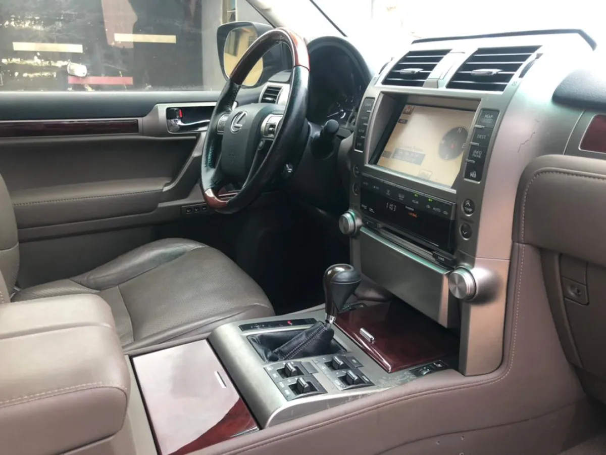 LEXUS GX460 2010 FULL OPTION - Image 5