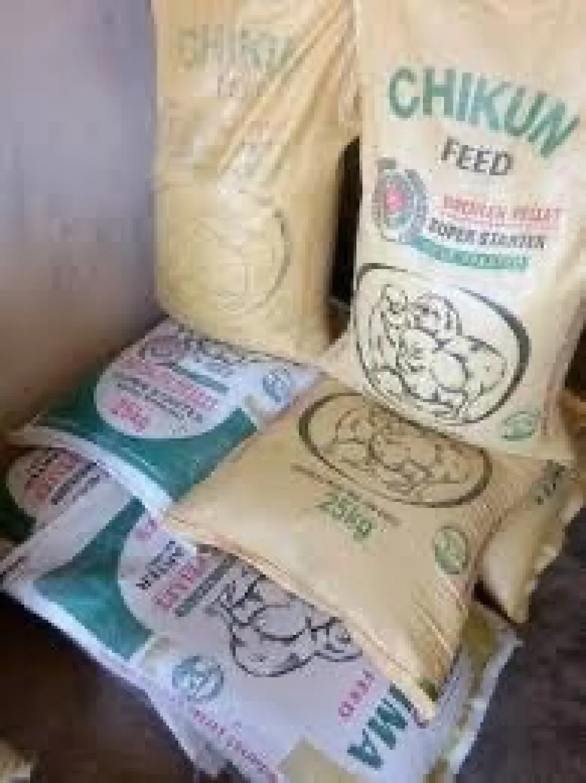 Olam agri poultry feeds bags of rice for sale - Image 1