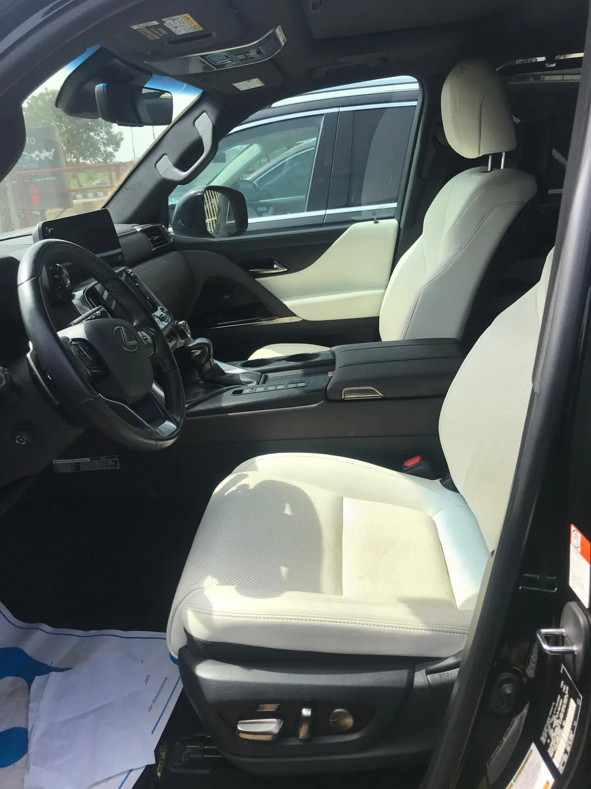 2022 lx600 - Image 9