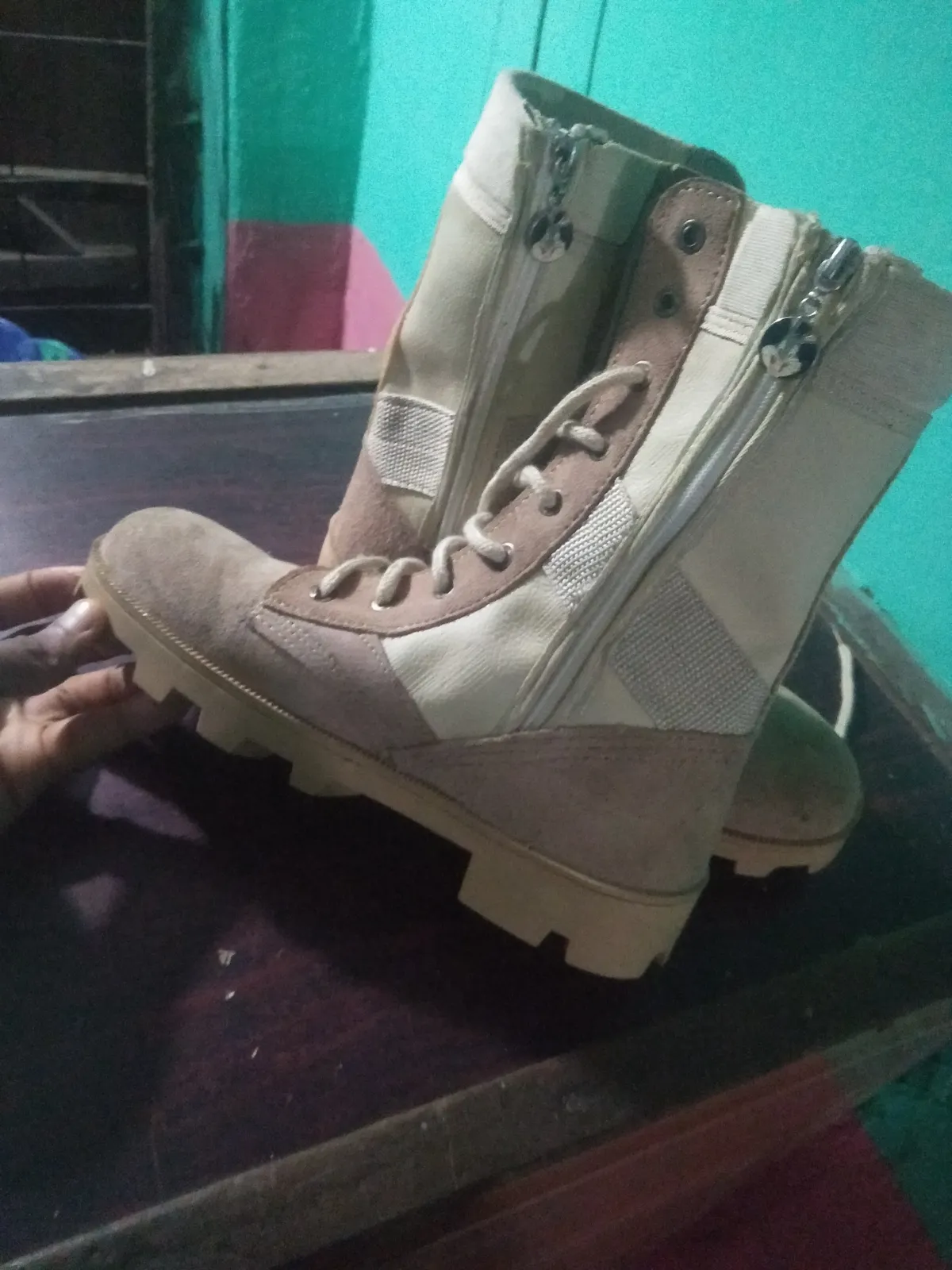 military boots - Image 2