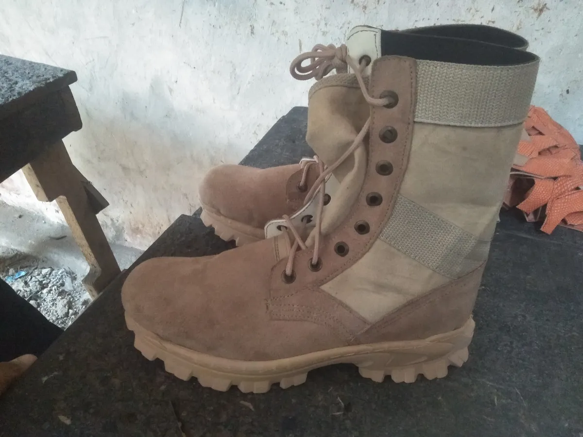 military boots - Image 3