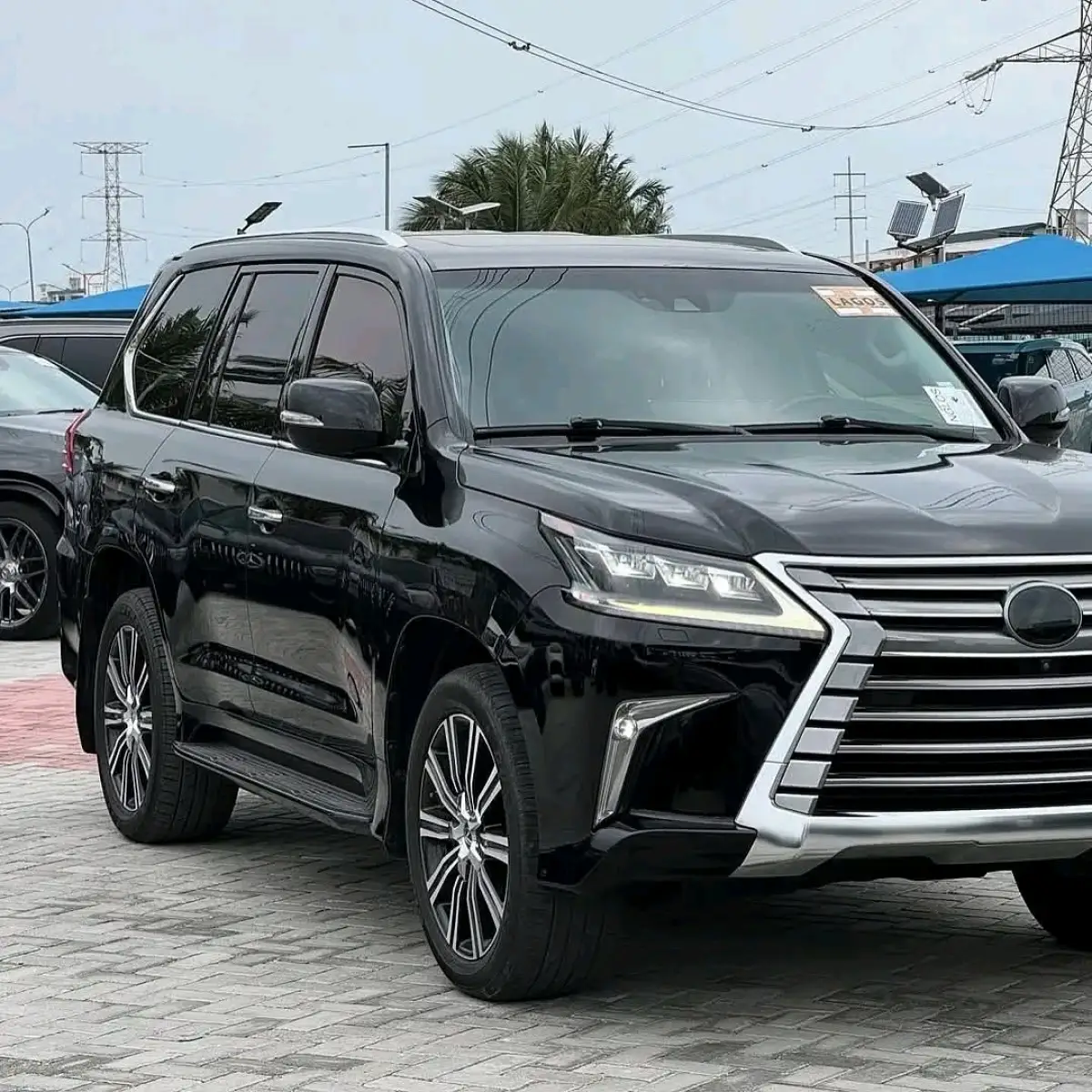 2018 LEXUS LX570 - Image 2