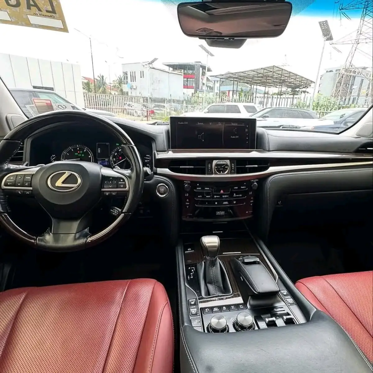 2018 LEXUS LX570 - Image 6