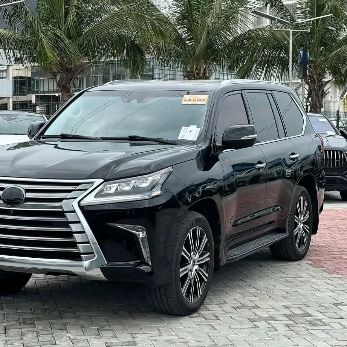 2018 LEXUS LX570 - Image 3