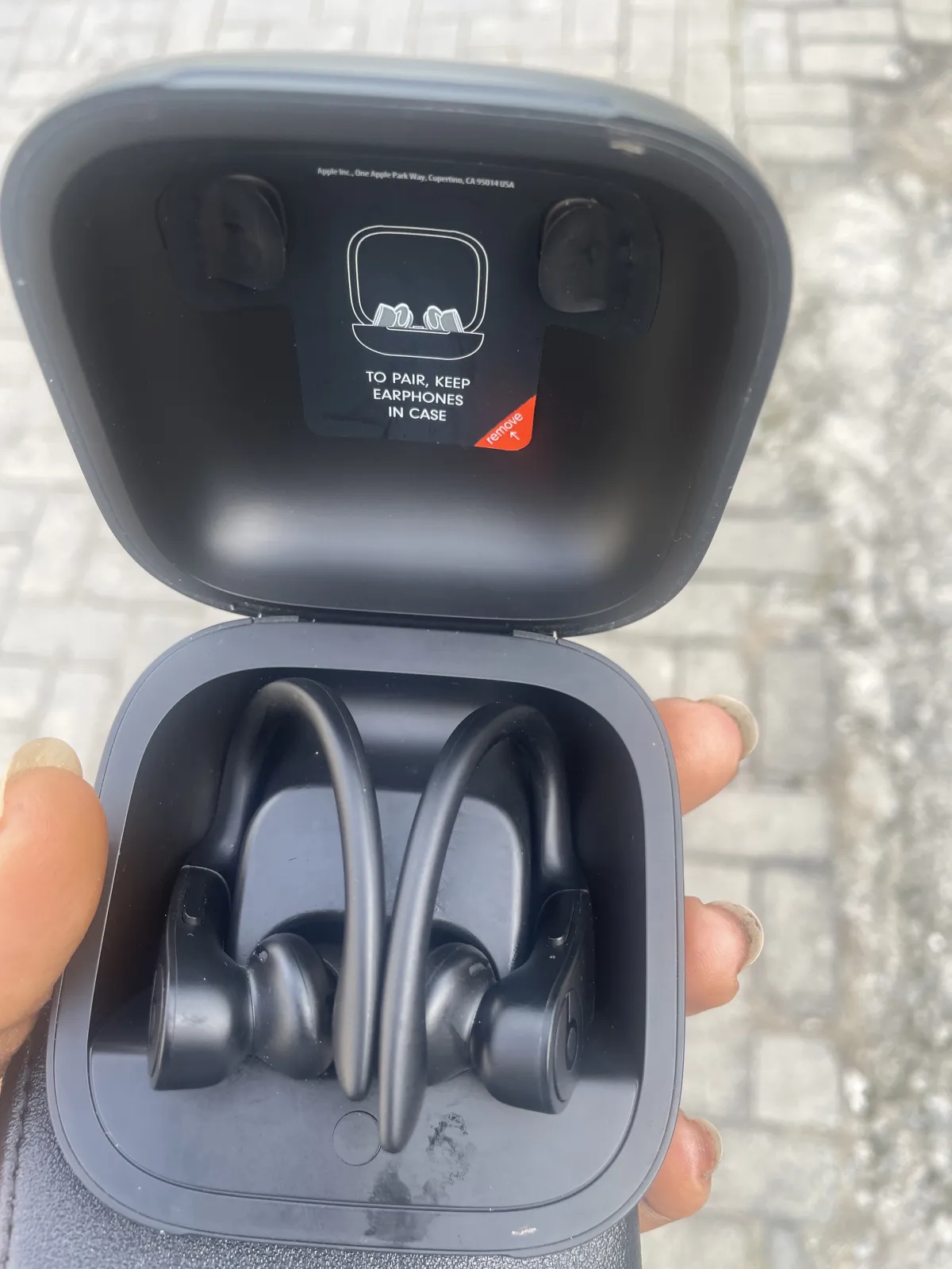 Beats by Dre airpods - Image 3